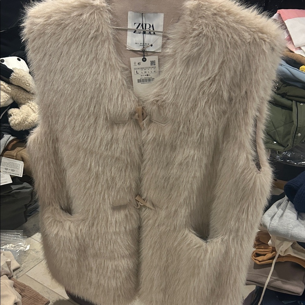 Zara Beige Faux Fur Vest